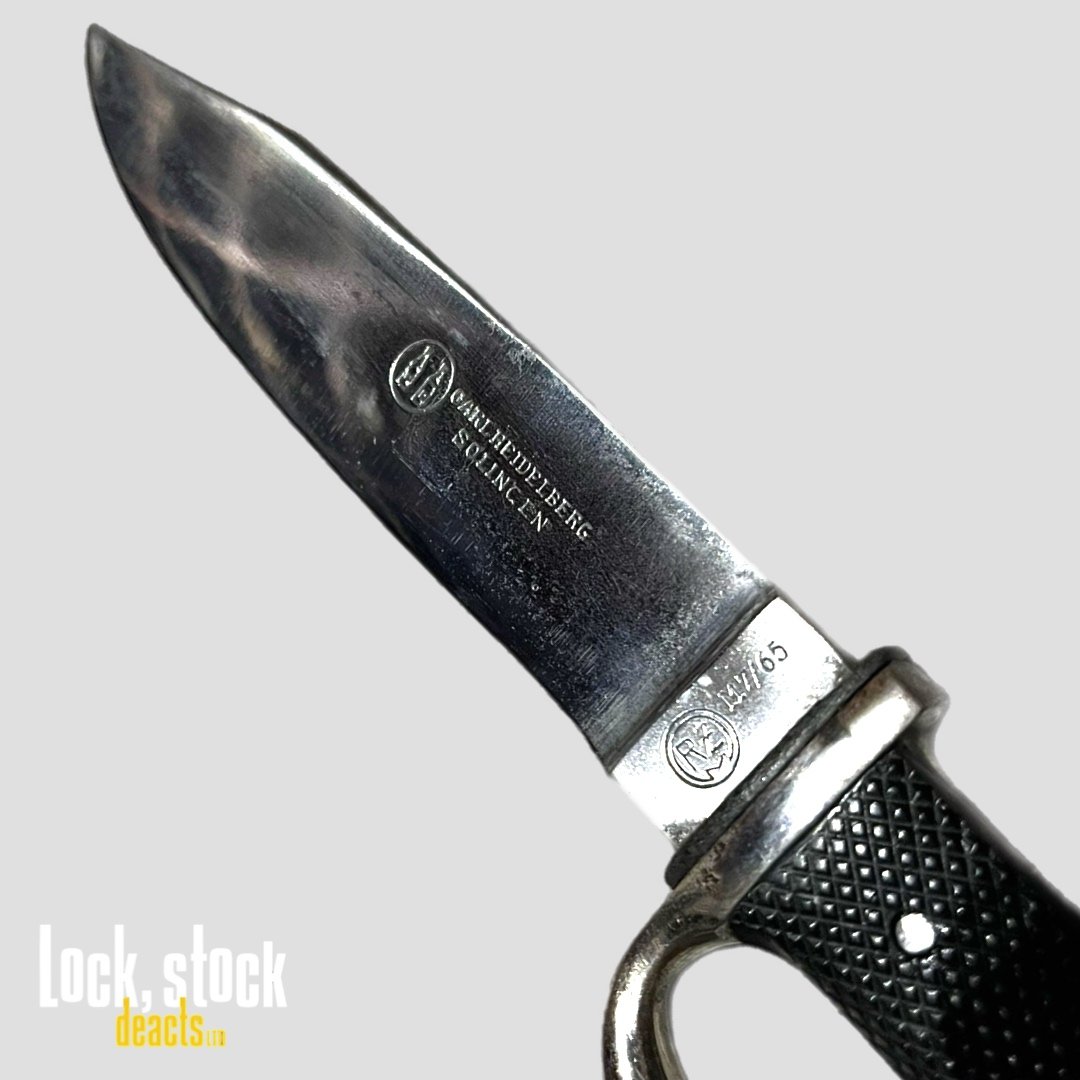 EB0DE118-F13E-4B63-B5AA-114B3F977A4A